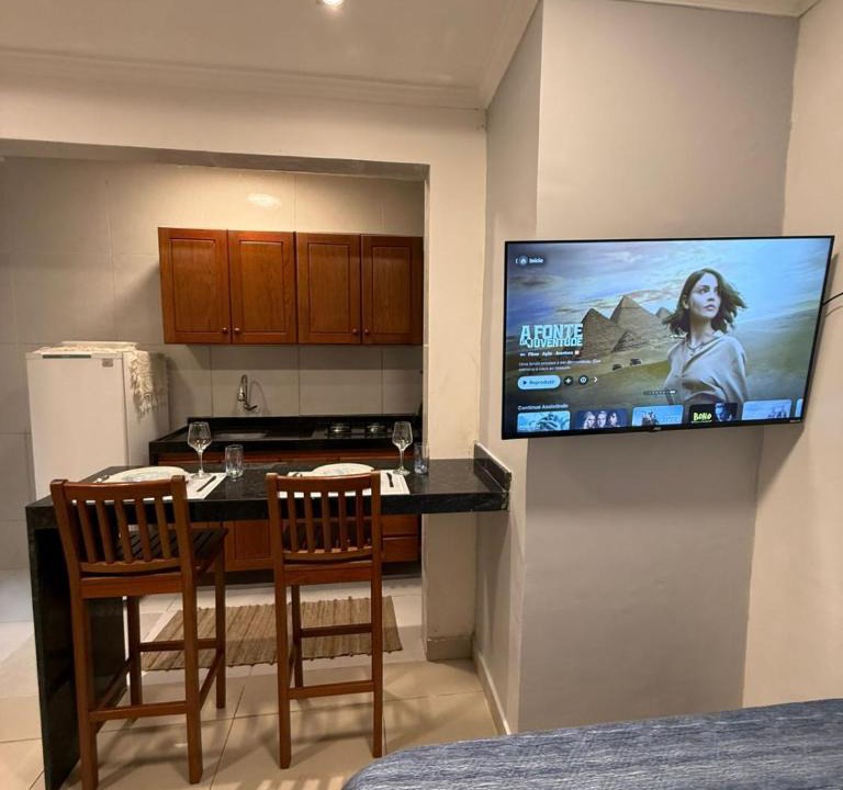 Poco Villa | 10 Micro casa perto da praia com ar e garagem
