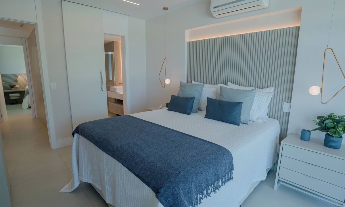 Sao Conrado Apartment | 10 minutes from the beach. Family sized apartment with poll and terrace!