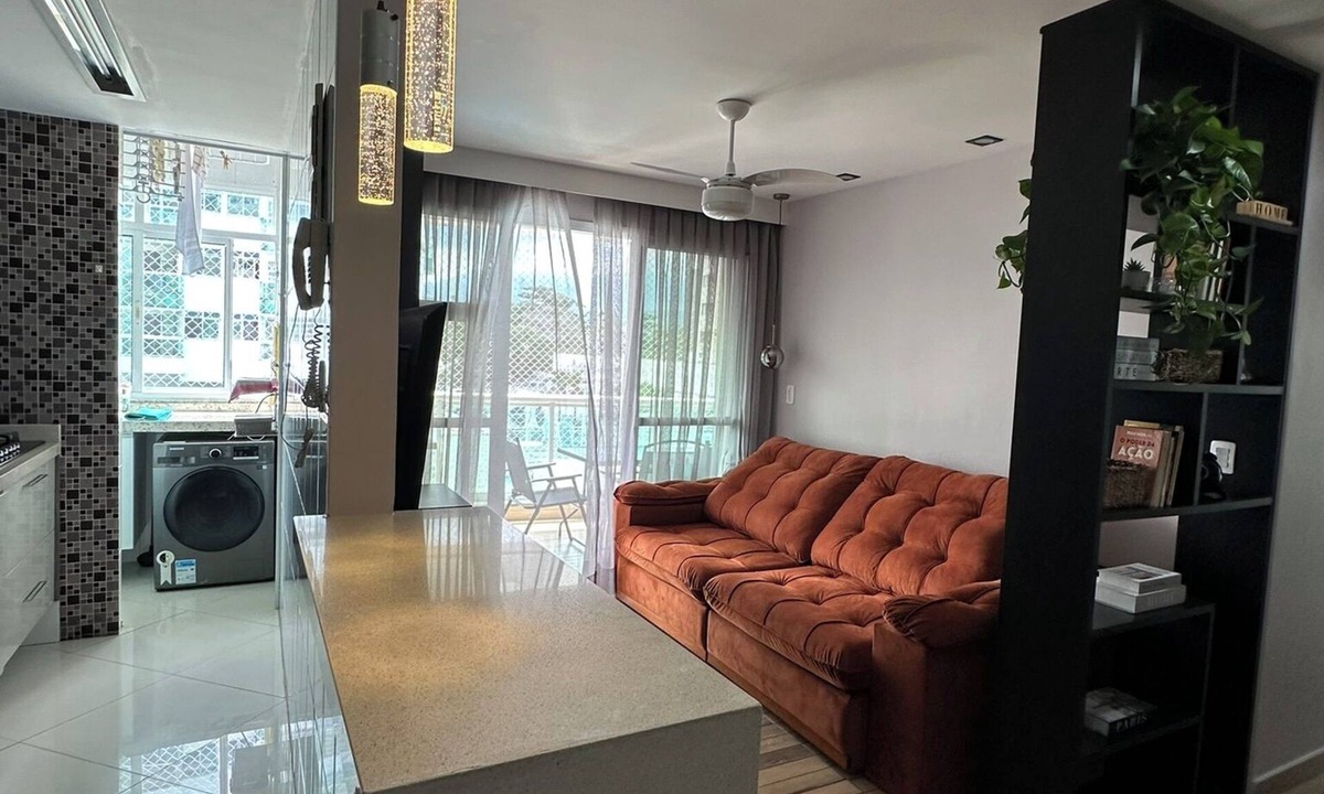 Recreio dos Bandeirantes Apartment | 2-Bedroom Apartment with Pool and Garage, 500m from the Beach