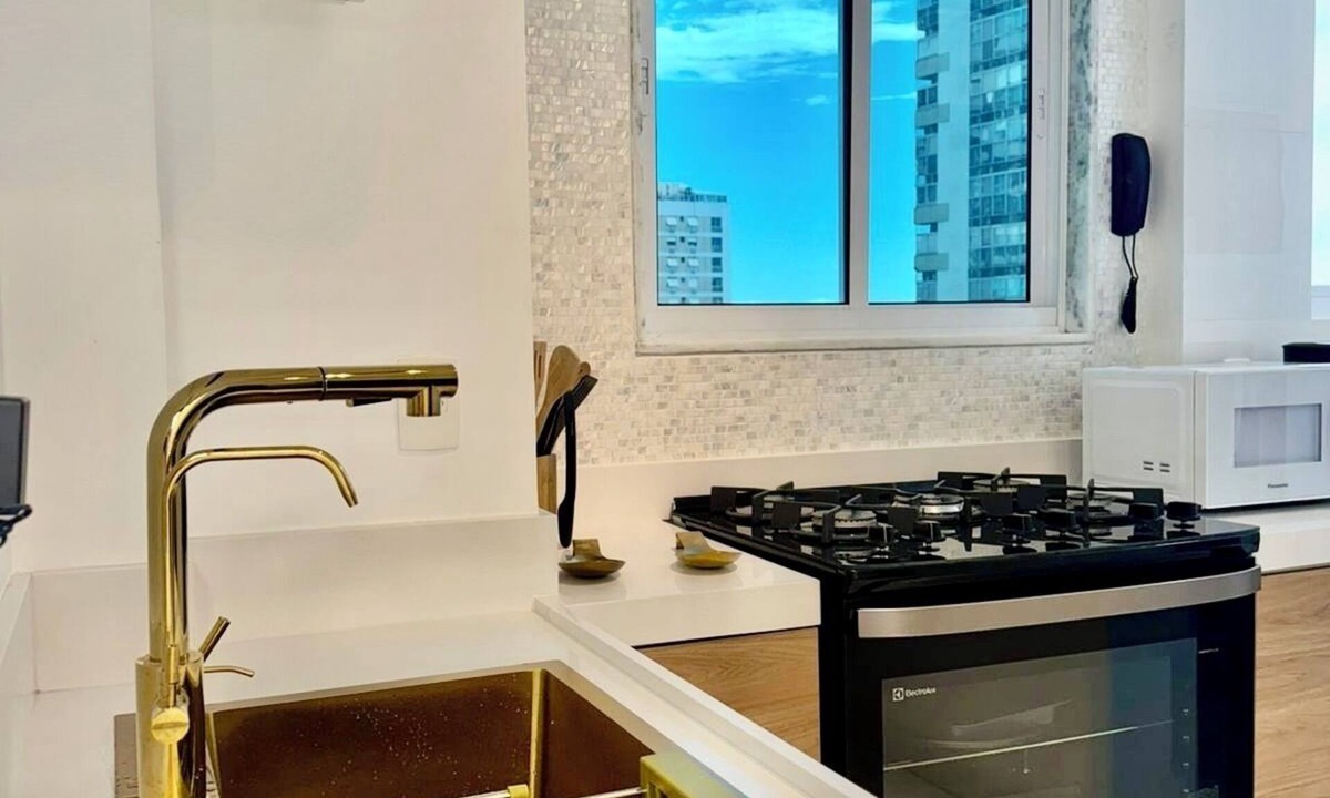 Leblon Apartment | 3-bedroom apartment in terrific Rio de Janeiro LEBLON 200 mts from the beach-Ac