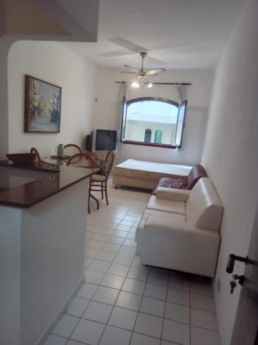 Jardim Vitoria Apartment | 50 Metros da PRAIA da Enseada, poucos passos da MELHOR praia do Guaruja e ao lado de vários estabelecimentos, podendo fazer tudo a pé !