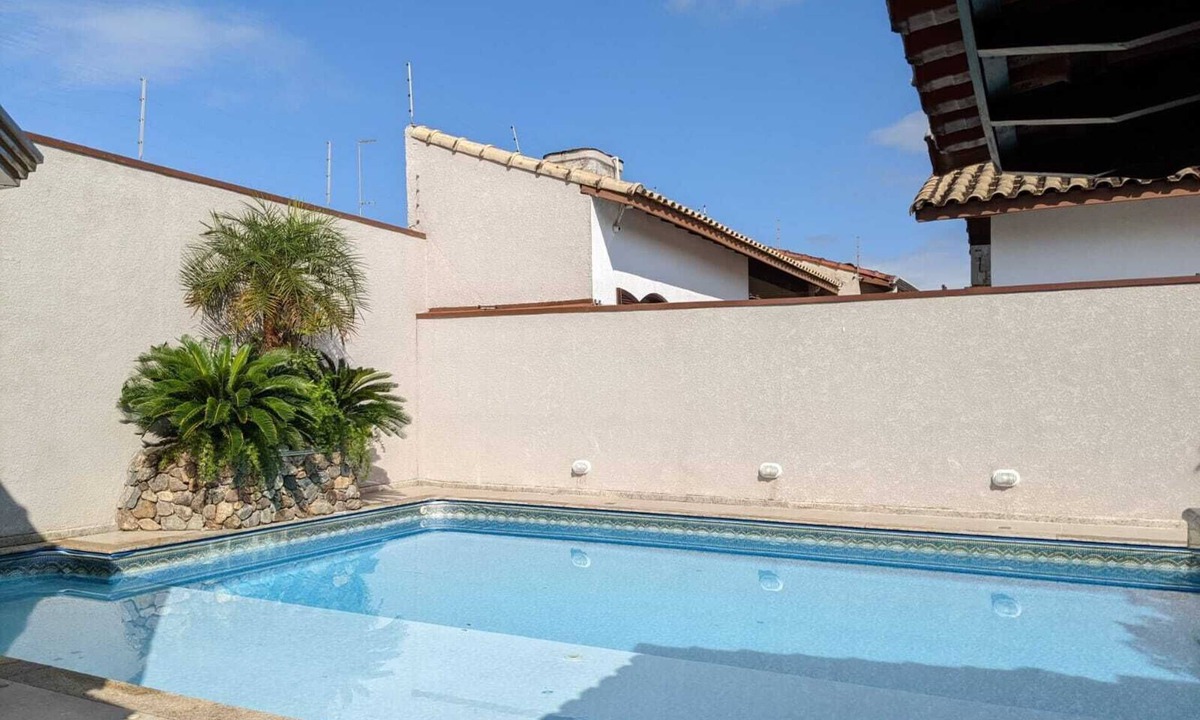 Balneario Florida House | A house located 150 meters from the beach, featuring a full range of recreational facilities.