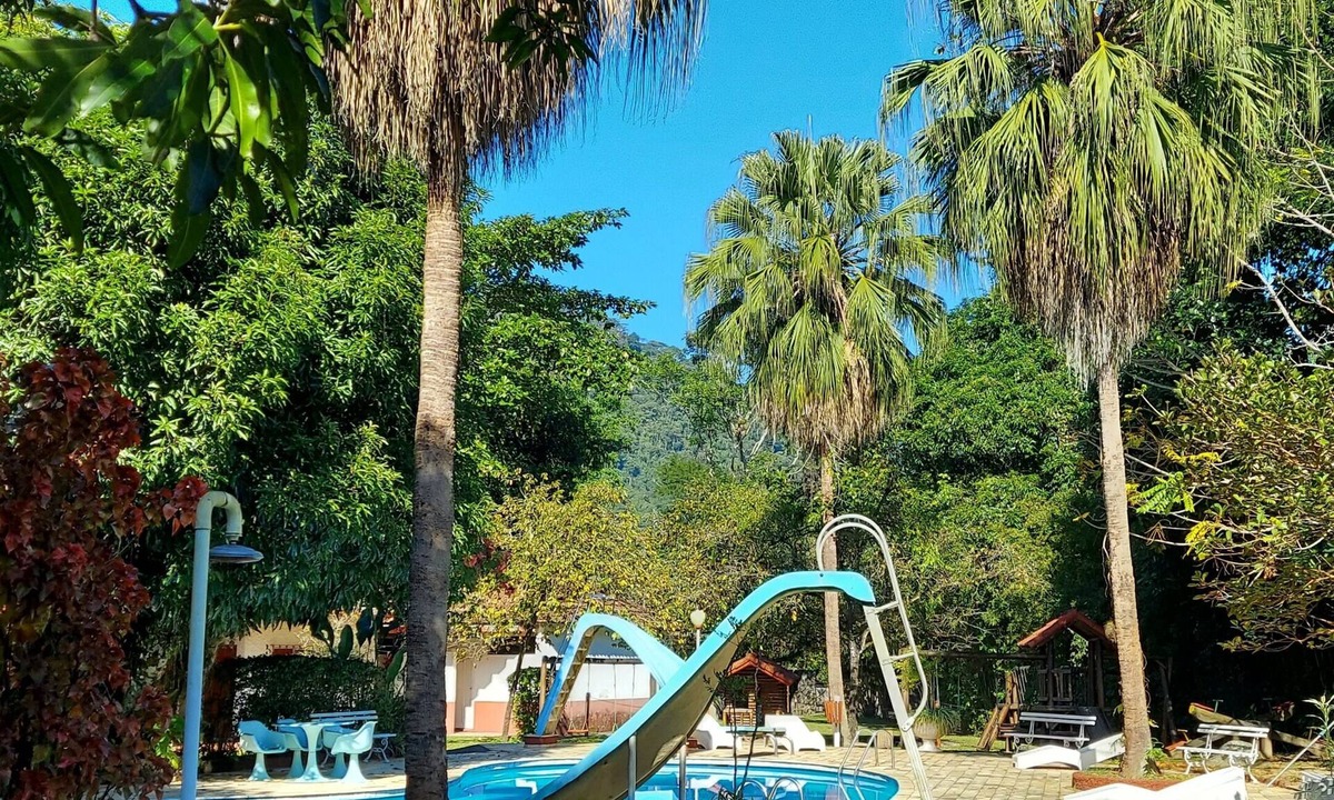 Parque Santo Antonio House | A paradise among mountains, 1 hour from Rio, for up to 60 people.
