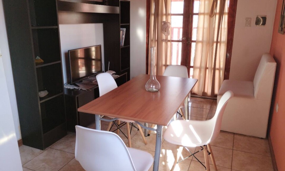 Agrelo Apartment | Acogedor departamento en los caminos del vino, rodeado de viñedos y montañas.
