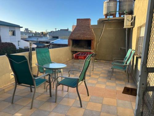 Neuquen Apartment | Amplio Depto 3 dormitorios hasta 7 huéspedes, Familias y Corporativos, garage privado, Terraza con Parrilla "Stay Neuquen"