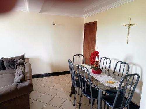Morada da Colina Apartment | Ap inteiro, 2 Quartos e garagem próx Praia Club , zona Sul