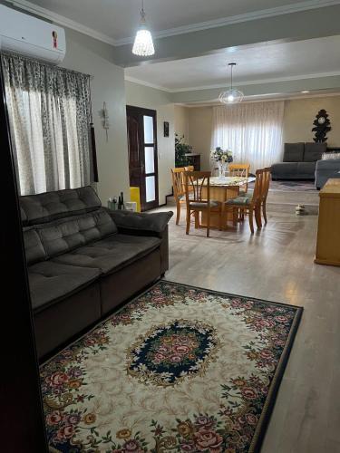 Treze Tilias Apartment | Apartamento no Centro Próximo à Padaria, Farmácia e Mercado