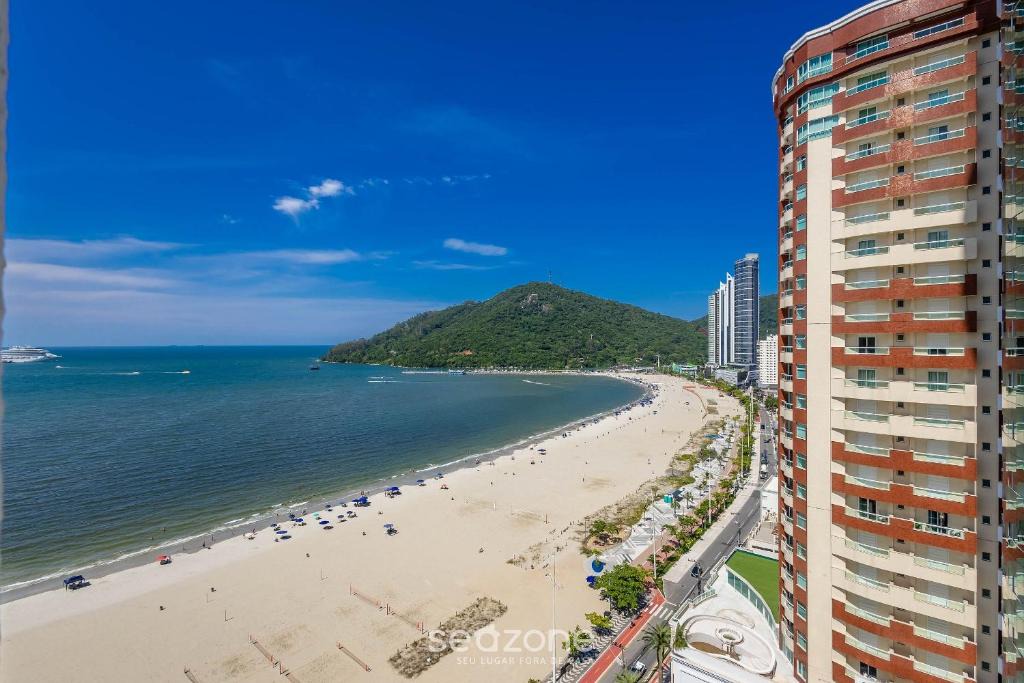 Centro Apartment | Apt with 2 suites beachfront in BC – EQC0801