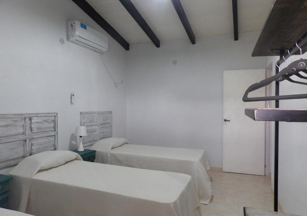 Esquina Hotel | ARE PORA