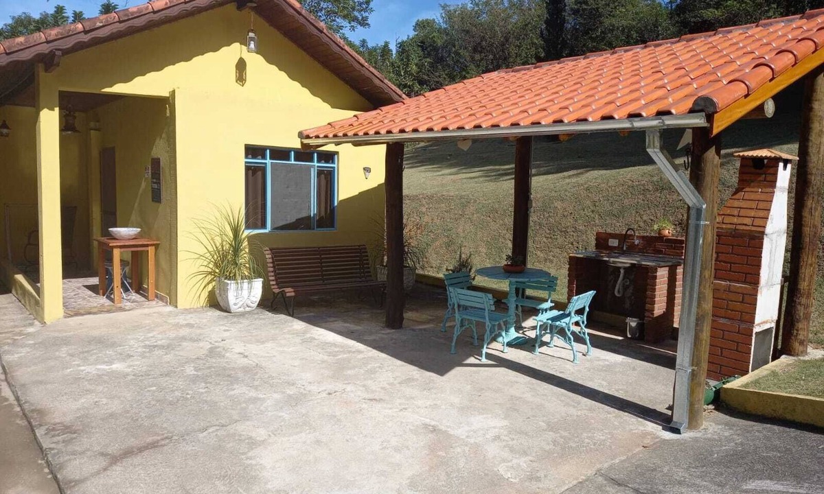 Monteiro Lobato Ski Chalet | Aunt Anastasia's Farm - Orchid Chalet