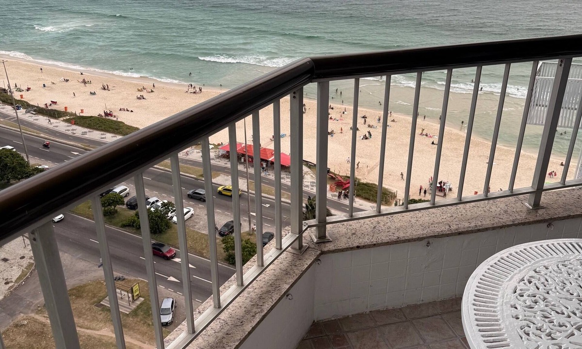 Barra da Tijuca Apartment | Beach dream, sea and lagoon views, fully equipped apartment.