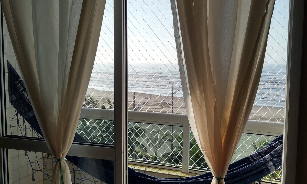 Jardim Real Apartment | Beachfront apartment with 500MB Wi-Fi.