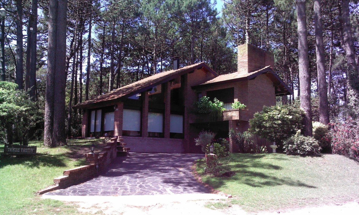 Pinamar House | Beatiful Family House Near The Beach