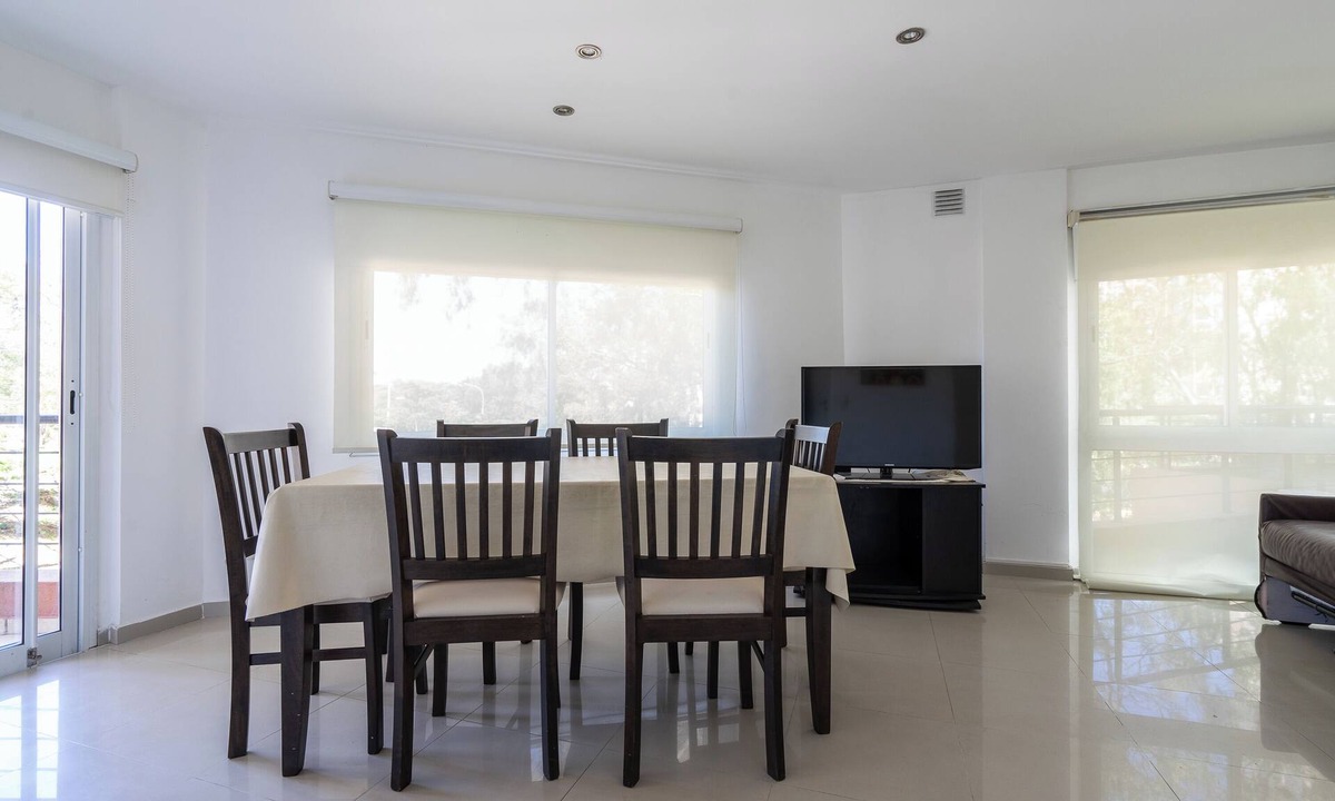 Pinamar Apartment | Beautiful apartment for up to 4 pax, garage and large terrace with its own solarium and barbecue.