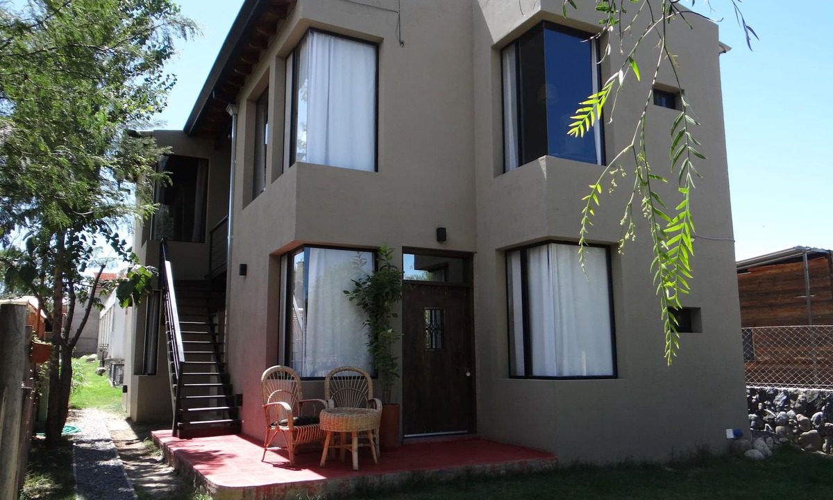 Cafayate Cabin | Beautiful cabin with pool for 5, with a spectacular view of the mountains.