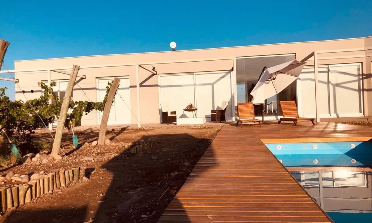 Vista Flores House | Beautiful House and amazing private winery