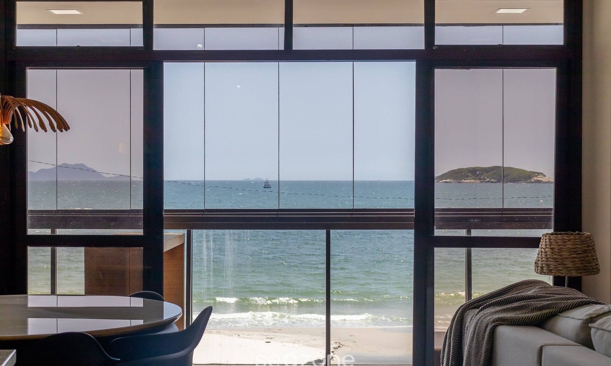 Ingleses Sul Apartment | Beautiful Seaside Apartment With Barbecue Rig0102