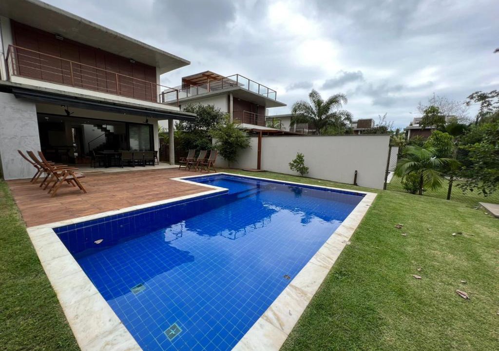 Maresias House | Bela casa em Maresias em condomínio pé na areia