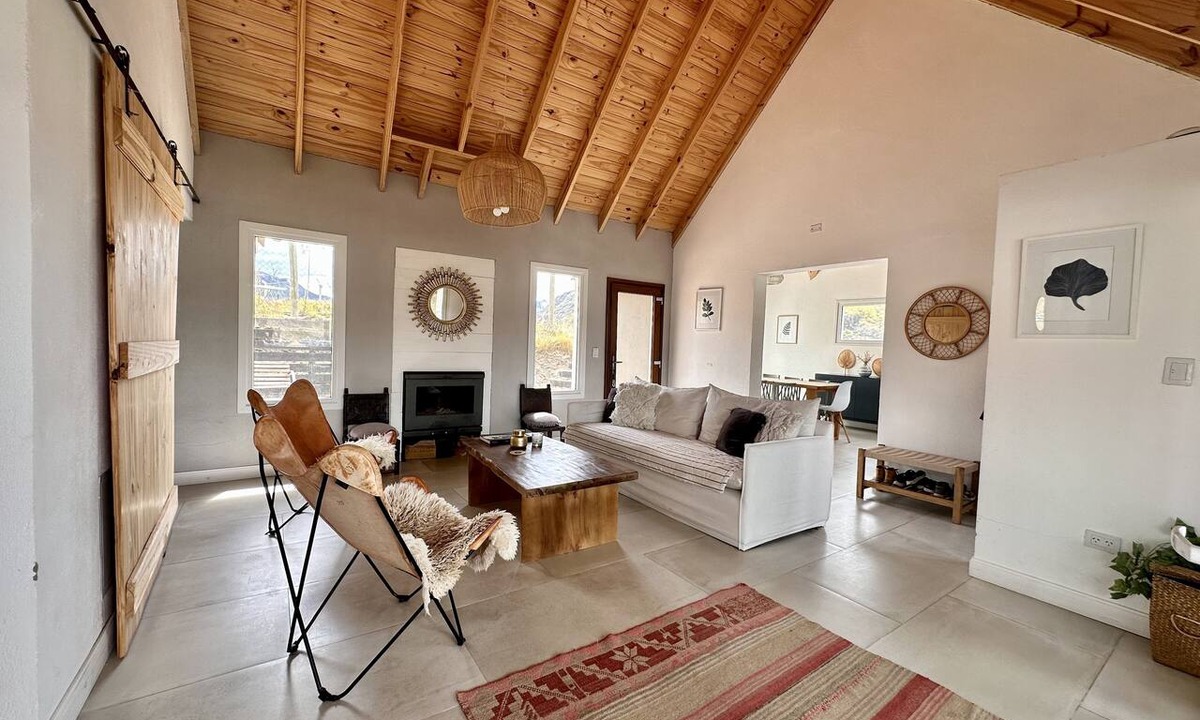 El Chalten House | Big house with amazing views, light for 7 people