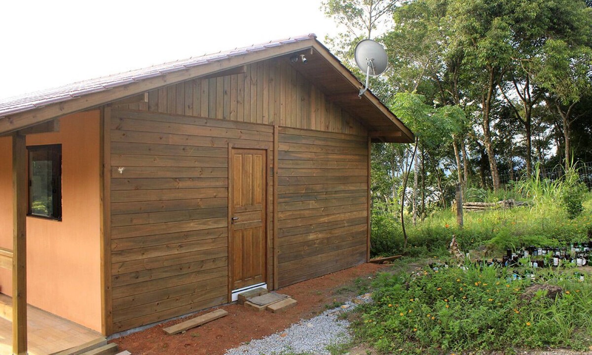 Paulo Lopes House | Bird's Rest - New house with 2 suites, living room, kitchen, balcony with a view.