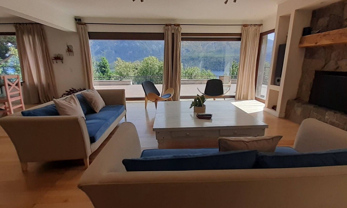 Villa Catedral House | Buena Vista mountain house forest and lake