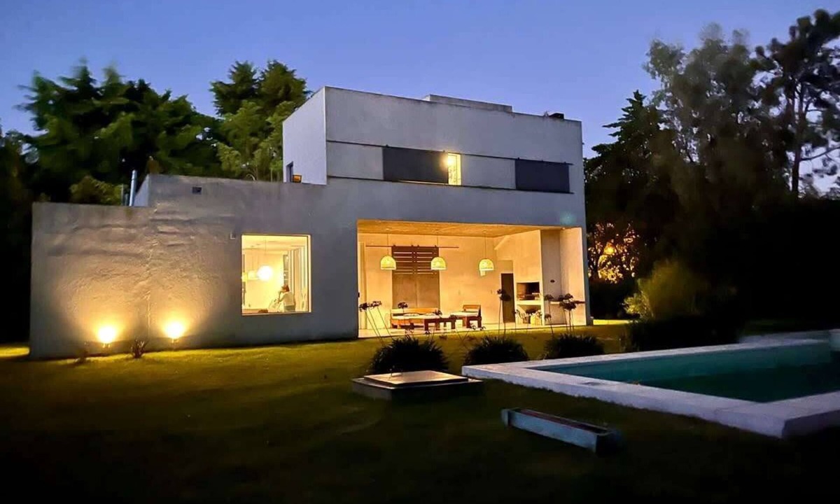 Melchor Romero House | BUHO | House Mediterranean | Laundry Parking Pool