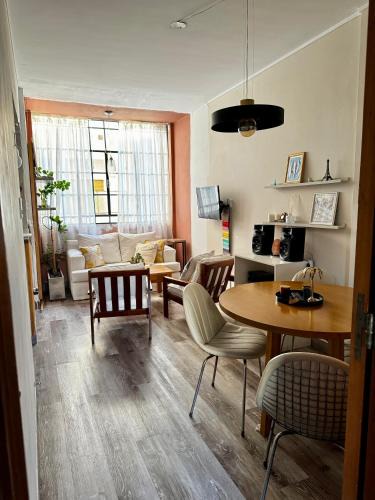 La Plata Apartment | Cálido y céntrico departamento!