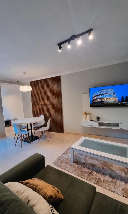 San Juan Apartment | Cómodo departamento con jardín sobre Avenida Libertador