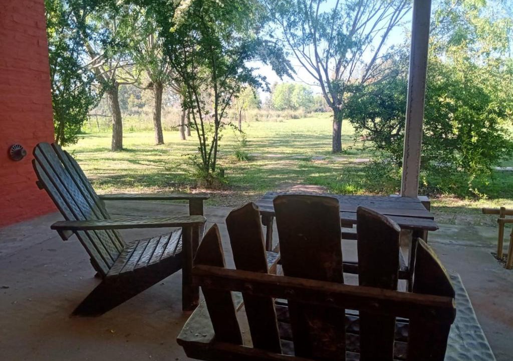 San Andres de Giles Hostel | Cabaña entre caballos Las Cortaderas