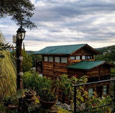 Rio Ceballos Cabin | Cabaña La Triada Pileta Privada Grupo Cabaña La Triada
