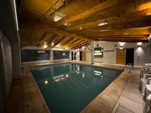 Huerta Grande Cabin | Cabañas Alvear Piscina Climatizada