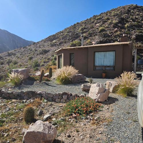 Tilcara House | Cabañas Bodega Kindgard