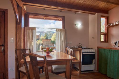 Villa Los Coihues Apartment | Cabañas Hechas a Mano con Vista al Cerro Catedral