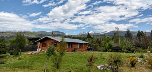 El Bolson Ski Chalet | Cabañas SurEnya