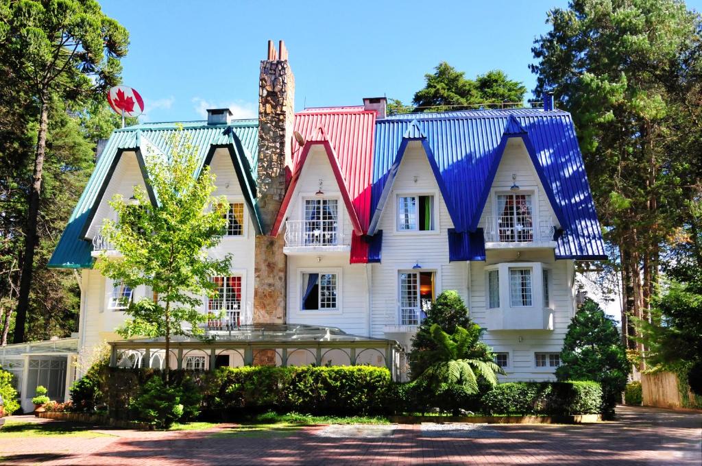 Capivari Hotel | Canada Lodge Campos do Jordão