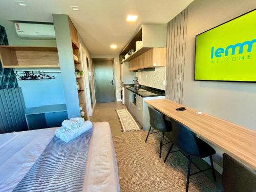 Tres Figueiras Apartment | Carlos Gomes Square 704 Practical and Well-Located