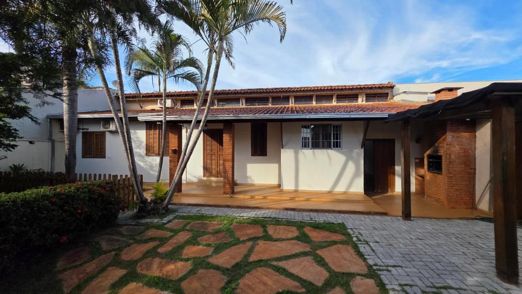 Maringa House | Casa 15 Pax, 3Q Ar, 3 banheiros, Shopping Mandacaru