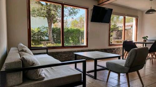 Angostura House | Casa AICU
