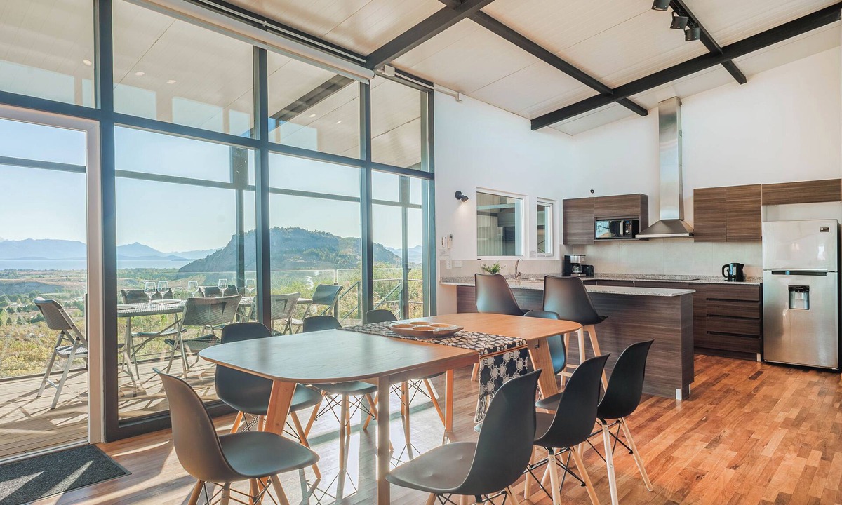 Dina Huapi House | Casa Altos del Ñirihuau - Panoramic Refuge