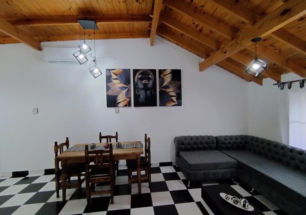 Luis Guillon Apartment | Casa Ana, departamento amplio a 20 ' aeropuerto