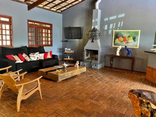 Sao Sebastiao das Aguas Claras House | Casa Aquarela - Macacos, MG