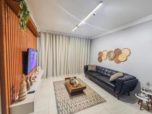 Ourinhos House | Casa bairro nobre 3 Quartos Área Gourmet Ar