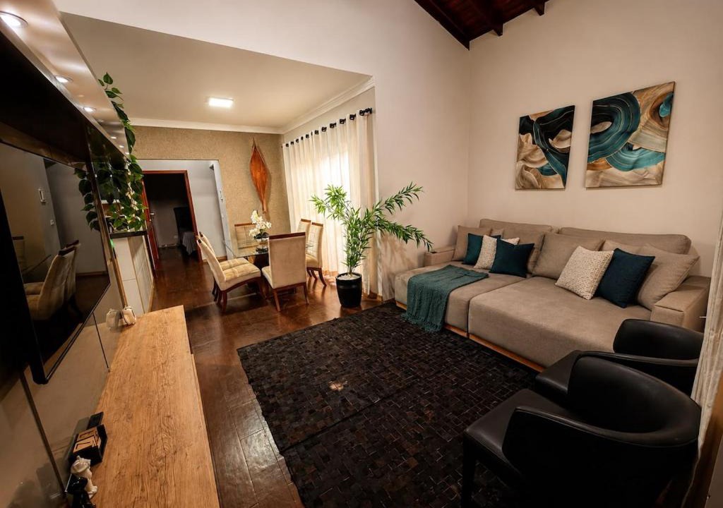 Ourinhos House | Casa c/suíte, closet, churrasqueira e 2 vagas