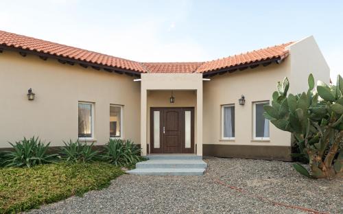 Cafayate House | CASA CIEN Wine stay-Estancia de Cafayate