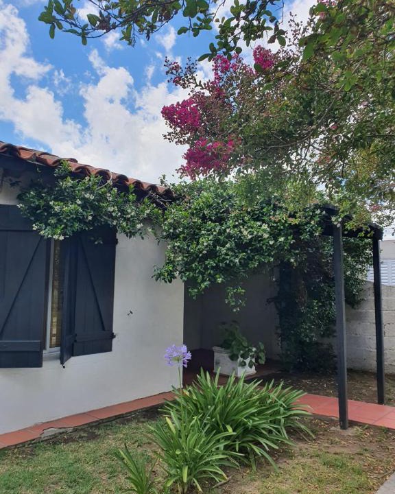 San Carlos de Bolivar House | Casa Colibrí