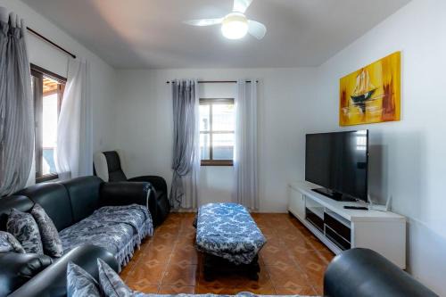 Meia Praia House | Casa com Churrasqueira e Rede a 210 m da Praia