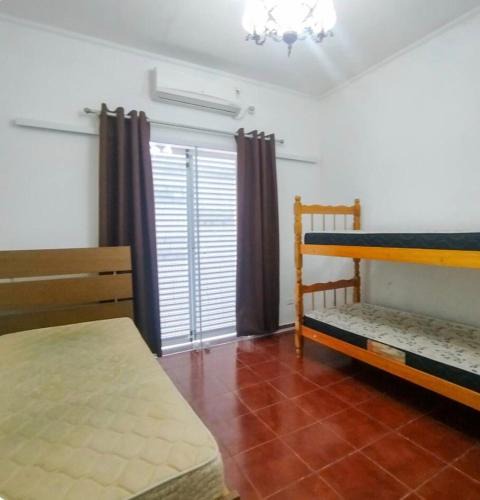 Balneario Florida House | Casa com piscina ao lado da praia