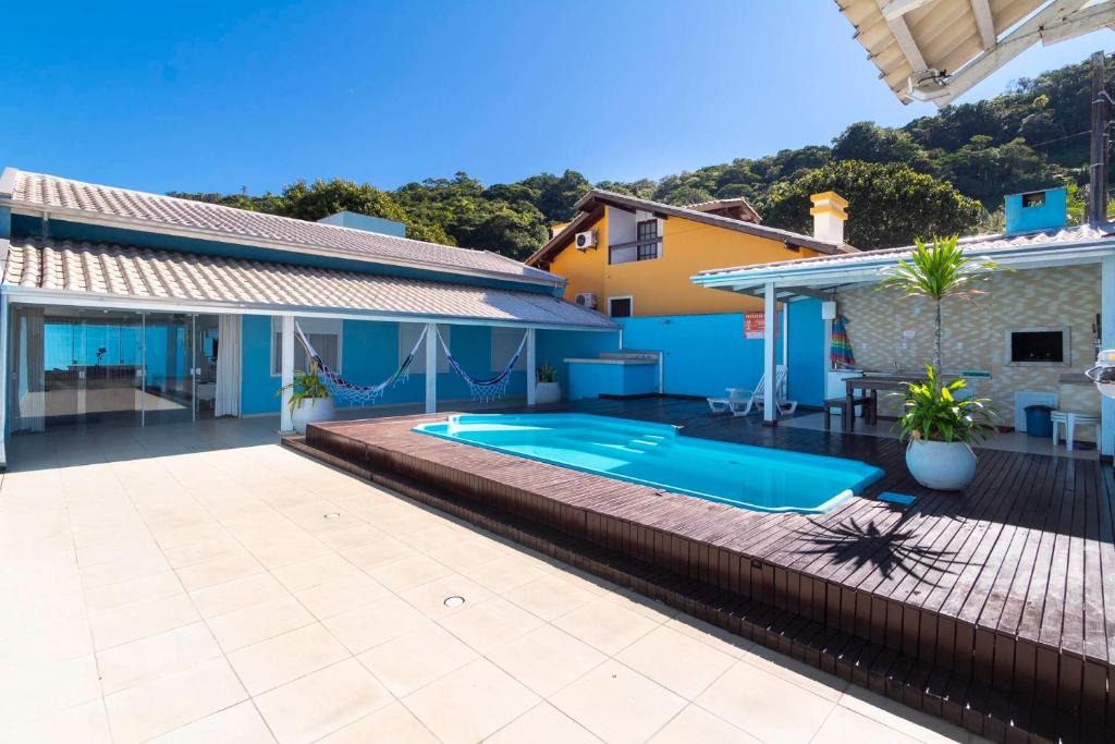 Morrinhos House | CASA COM PISCINA EM MORRINHOS- Rua Hortência