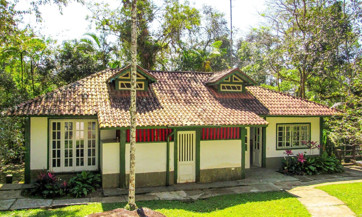 Felix House | Casa com saída privativa para a Praia do Félix/SP