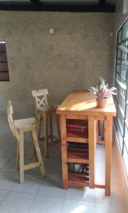 Francisco Alvarez House | Casa con Parque, Piscina y Cancha de Futbol
